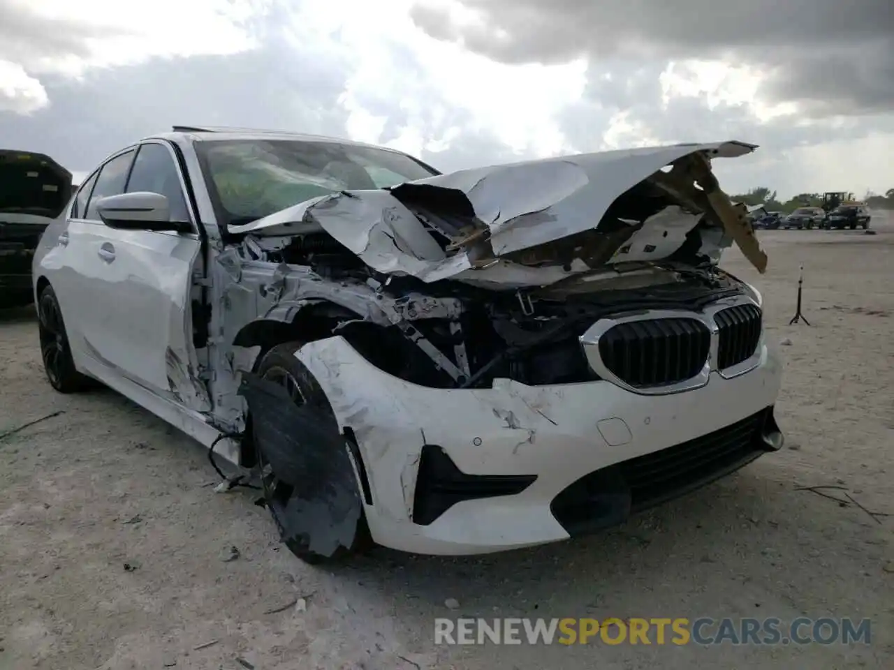 9 Photograph of a damaged car WBA5R1C53KAE81870 BMW 3 SERIES 2019