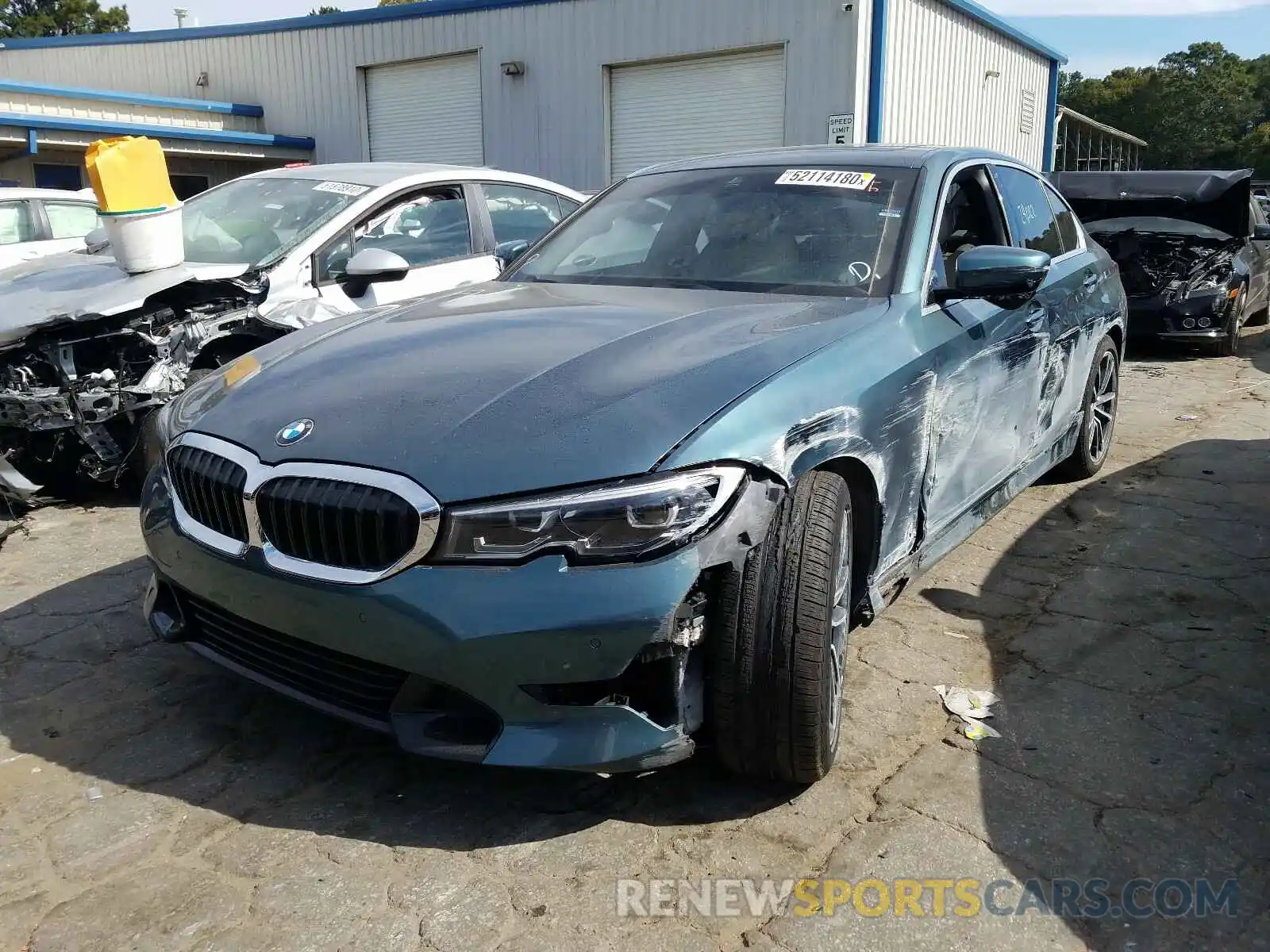 2 Фотография поврежденного автомобиля WBA5R1C53KAK10353 BMW 3 SERIES 2019