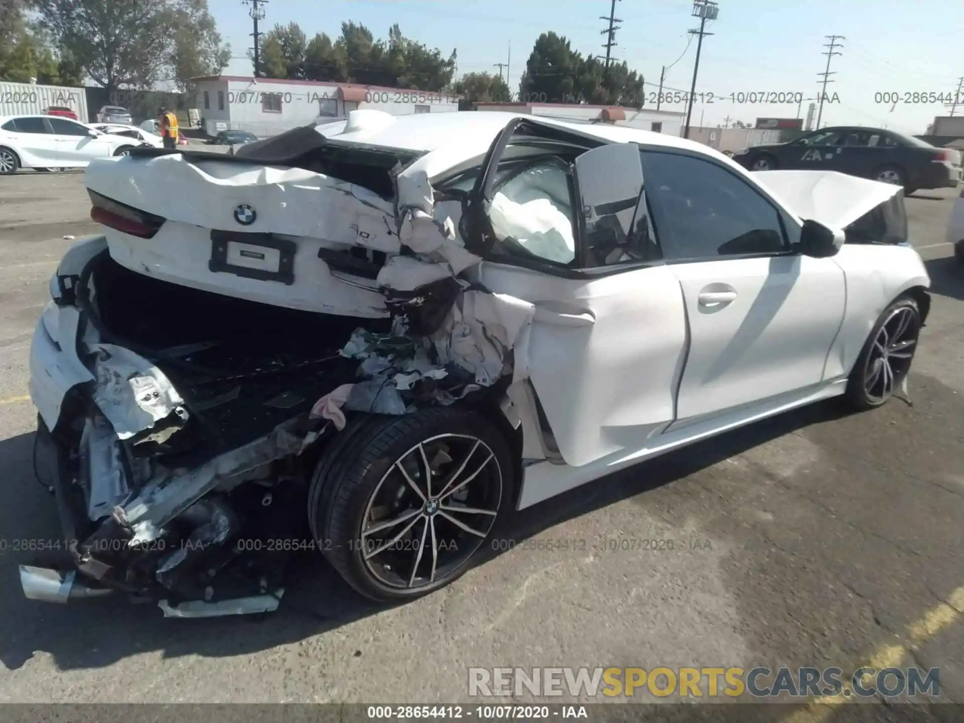 4 Photograph of a damaged car WBA5R1C53KAK11180 BMW 3 SERIES 2019