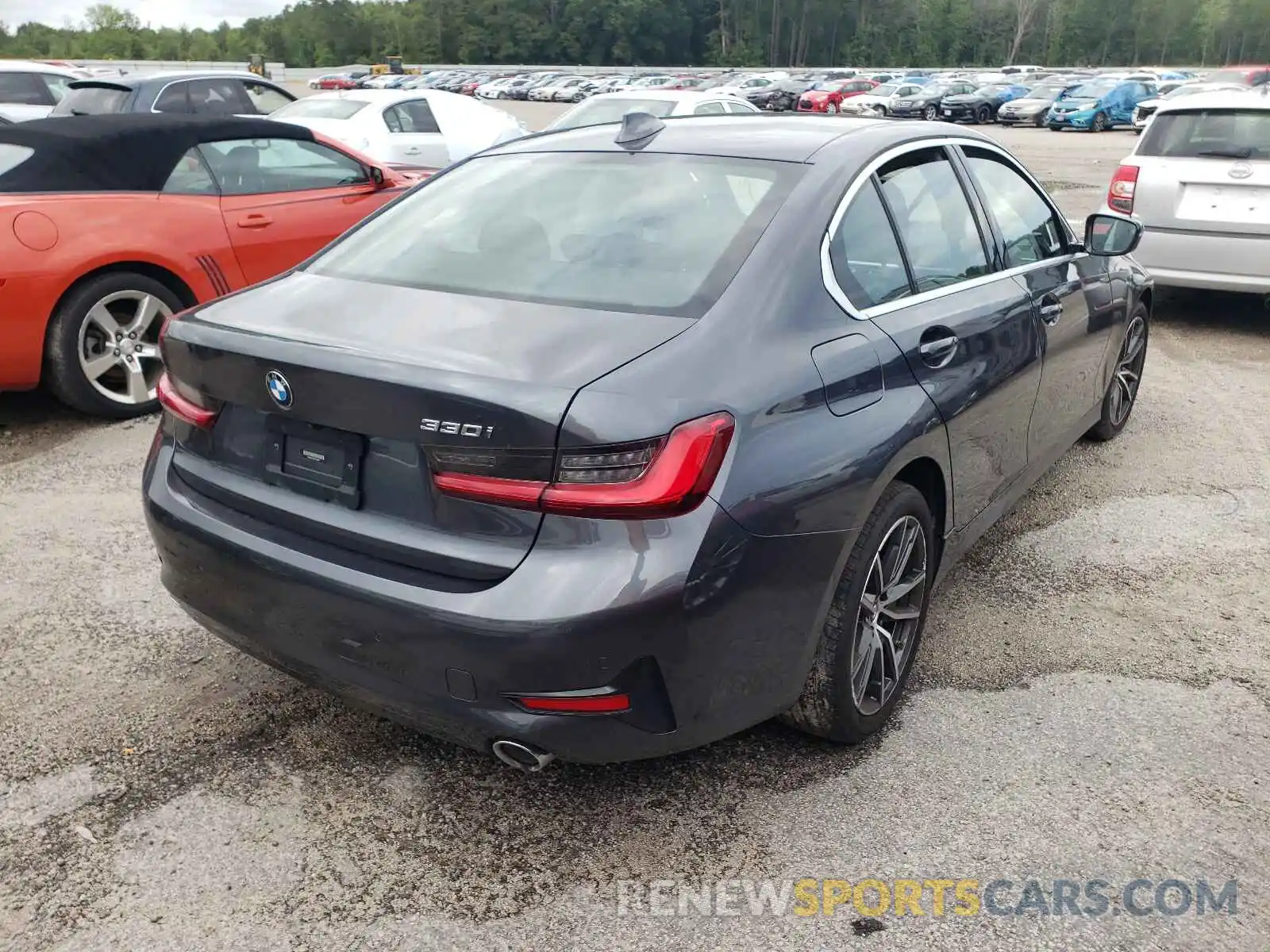 4 Photograph of a damaged car WBA5R1C53KFH05867 BMW 3 SERIES 2019