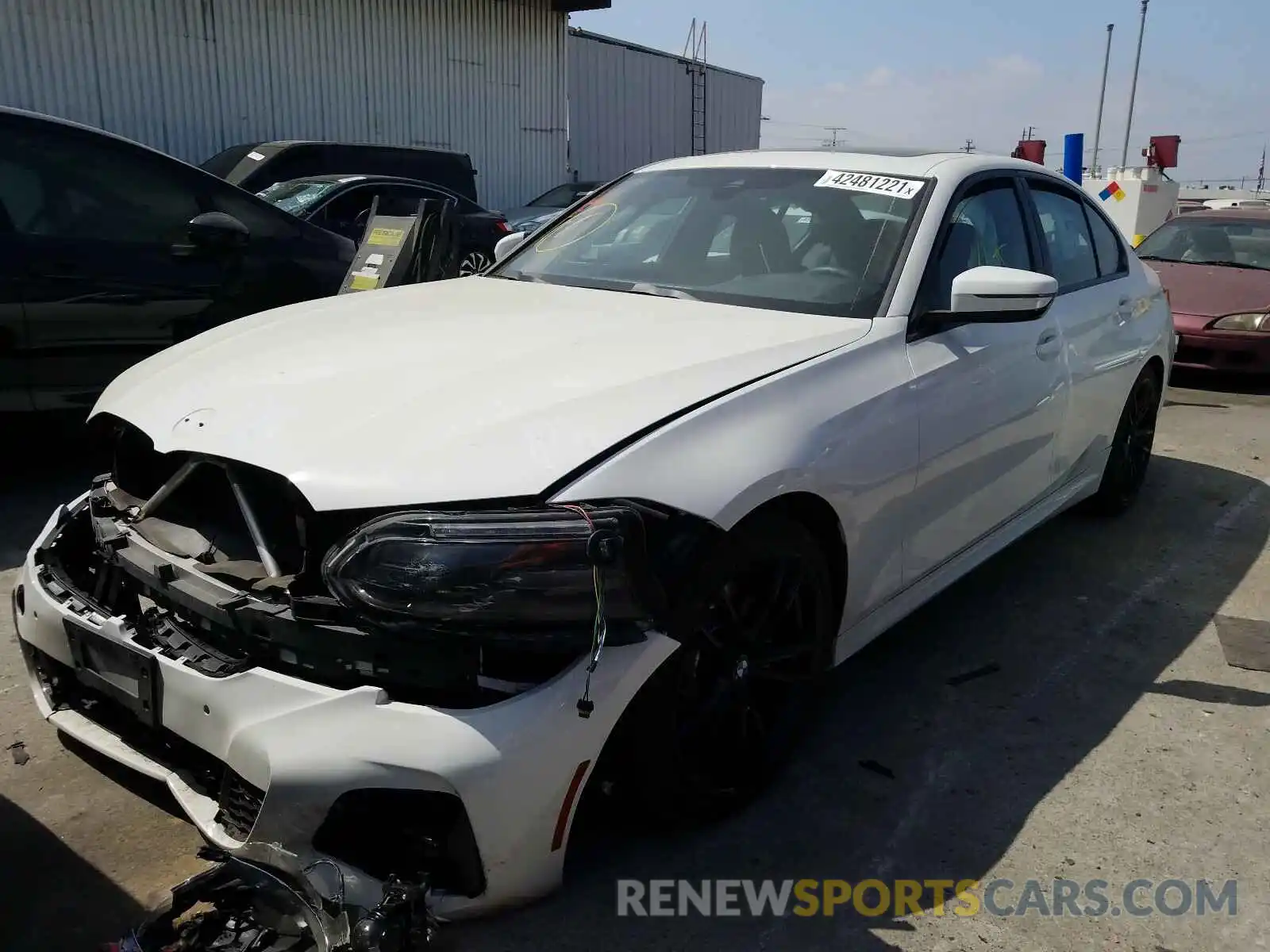2 Фотография поврежденного автомобиля WBA5R1C54KAJ99167 BMW 3 SERIES 2019