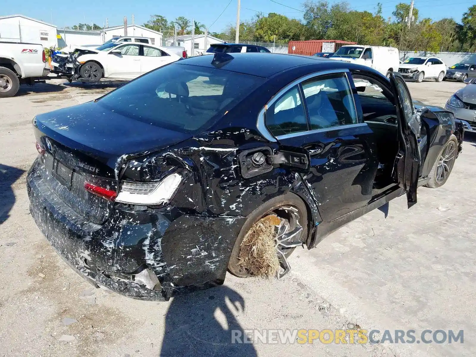 4 Photograph of a damaged car WBA5R1C54KAK10989 BMW 3 SERIES 2019