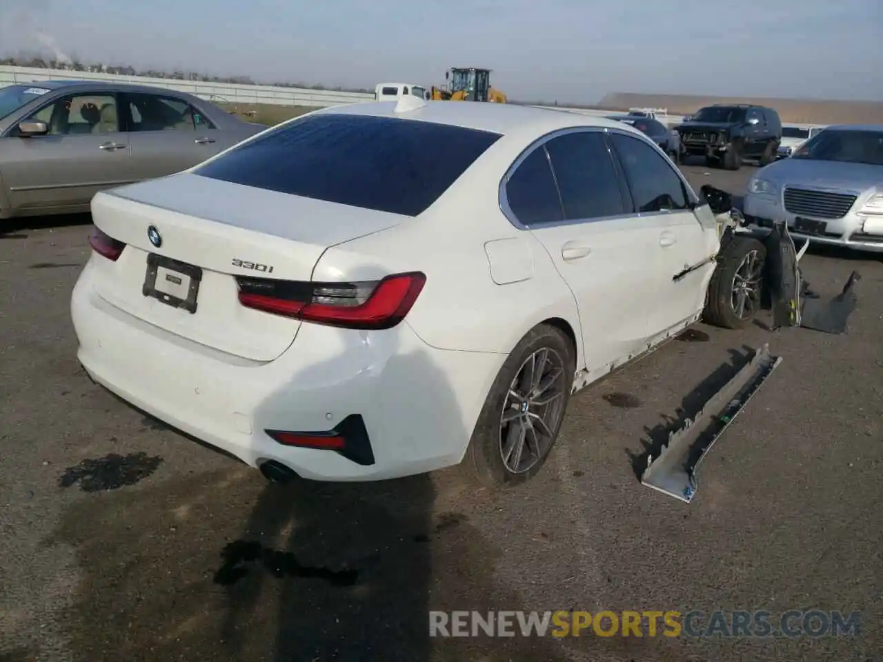 4 Photograph of a damaged car WBA5R1C54KFH28722 BMW 3 SERIES 2019