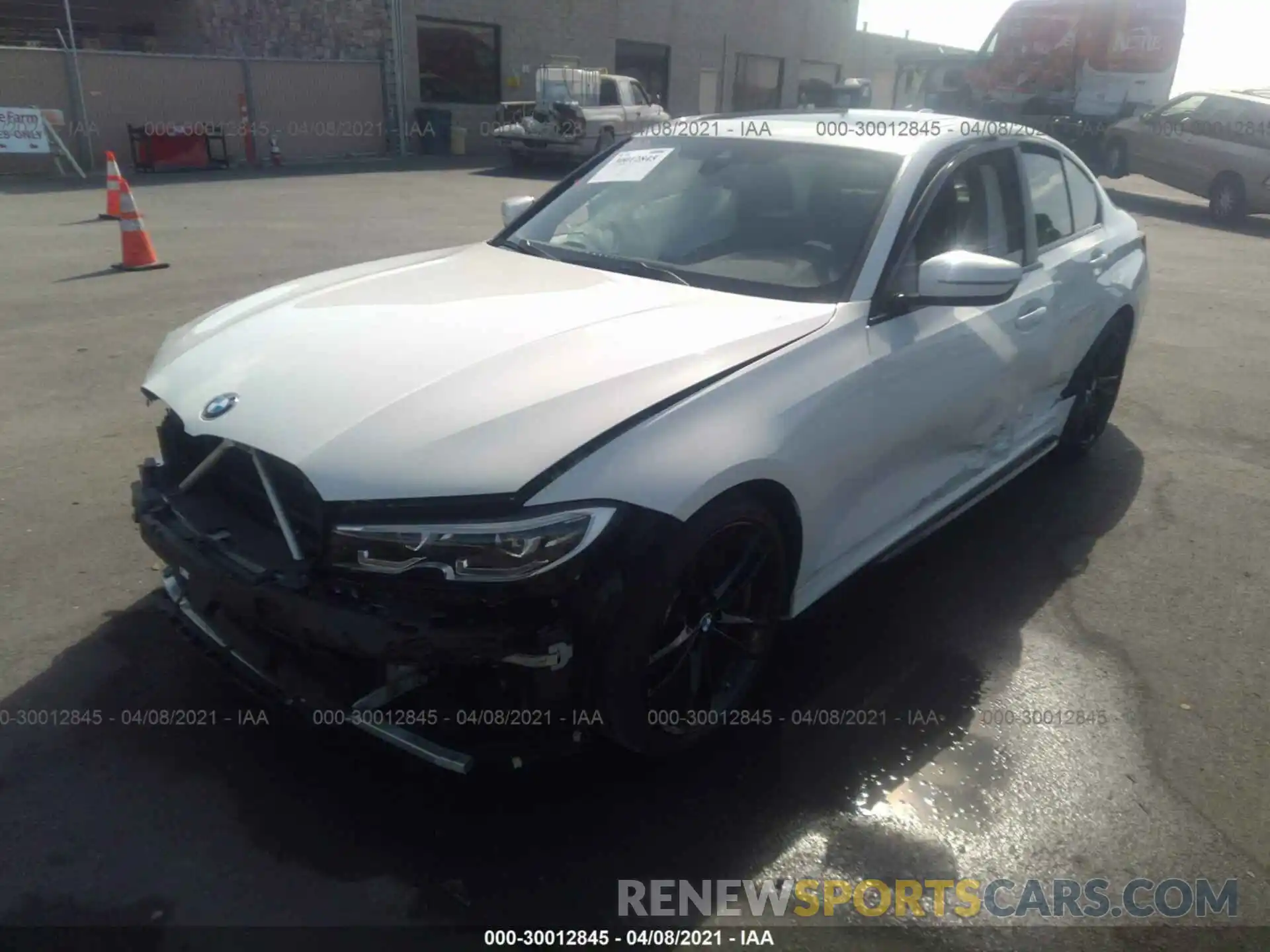 2 Фотография поврежденного автомобиля WBA5R1C55KAK07731 BMW 3 SERIES 2019