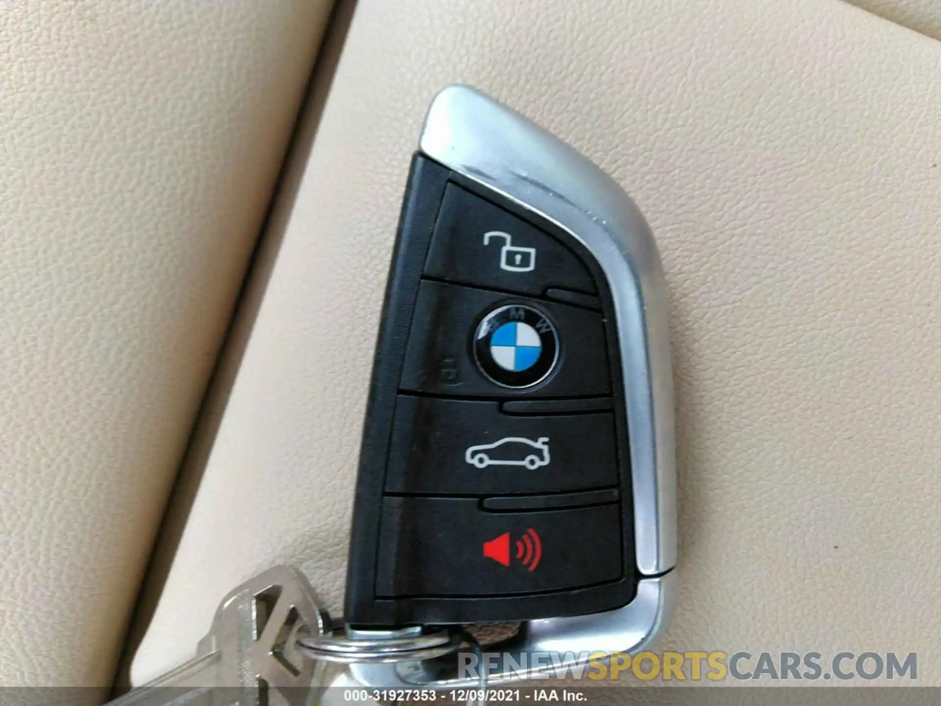 11 Фотография поврежденного автомобиля WBA5R1C55KAK08832 BMW 3 SERIES 2019