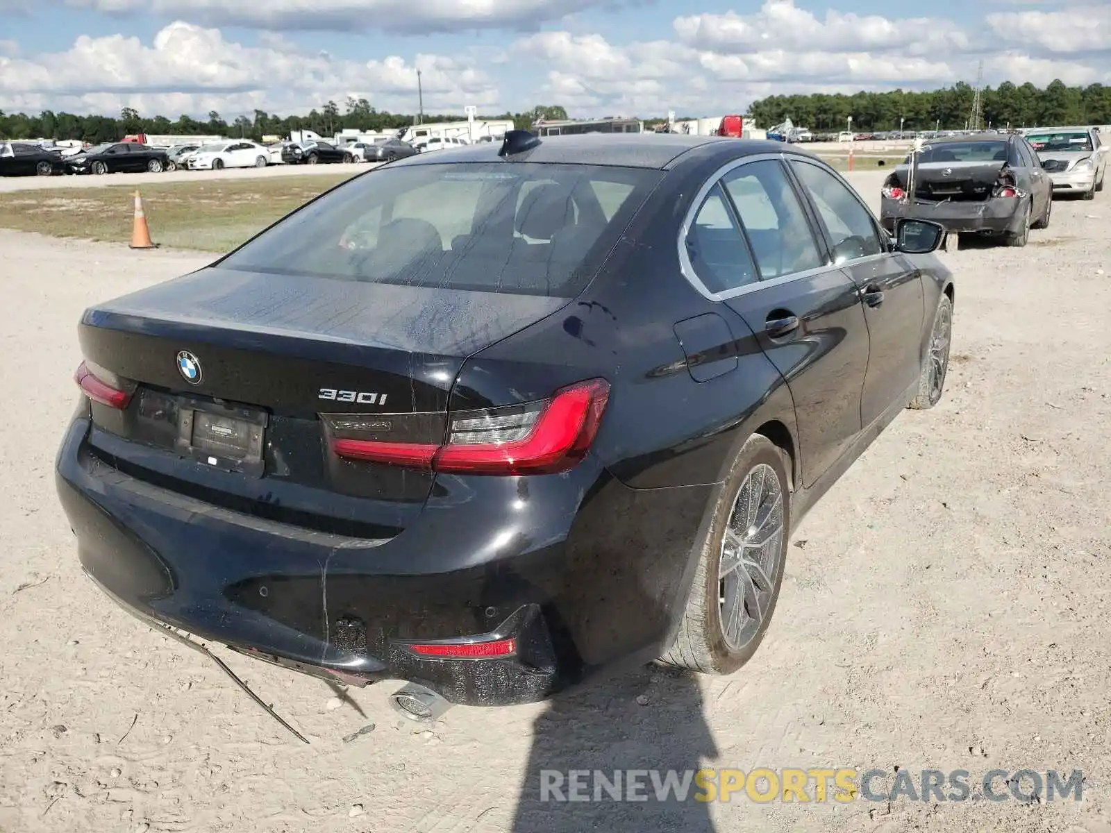 4 Photograph of a damaged car WBA5R1C55KAK10418 BMW 3 SERIES 2019