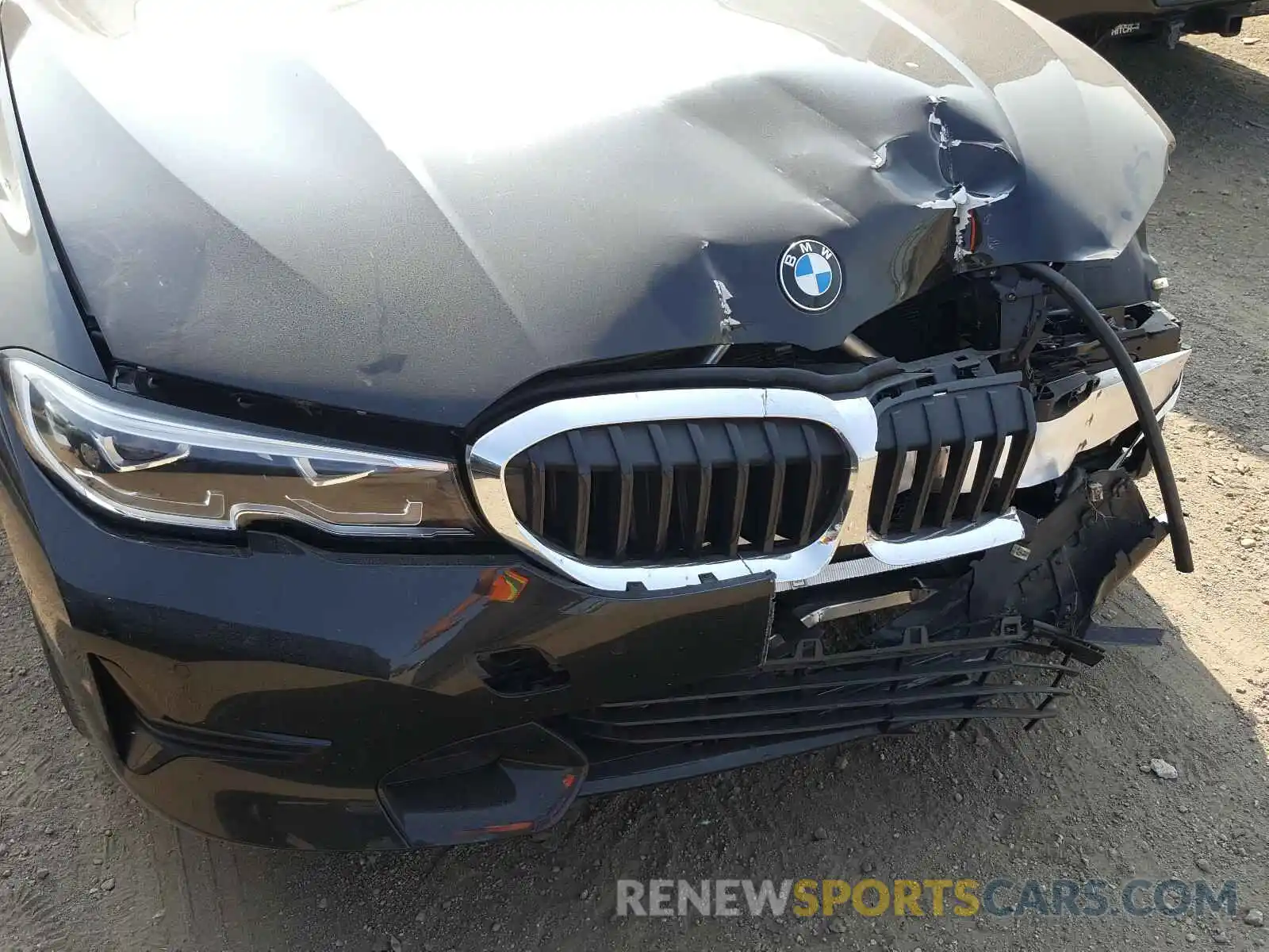 9 Photograph of a damaged car WBA5R1C55KAK11004 BMW 3 SERIES 2019