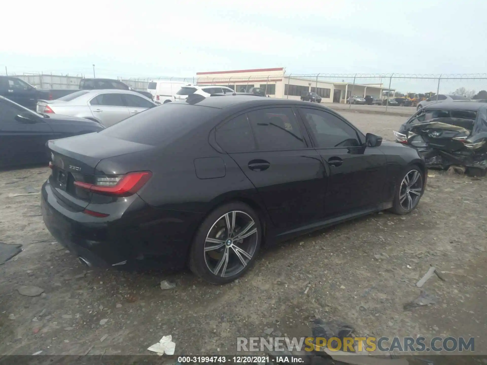 4 Photograph of a damaged car WBA5R1C56KAJ99610 BMW 3 SERIES 2019