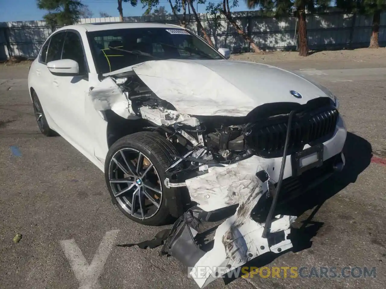 1 Photograph of a damaged car WBA5R1C56KFH23540 BMW 3 SERIES 2019