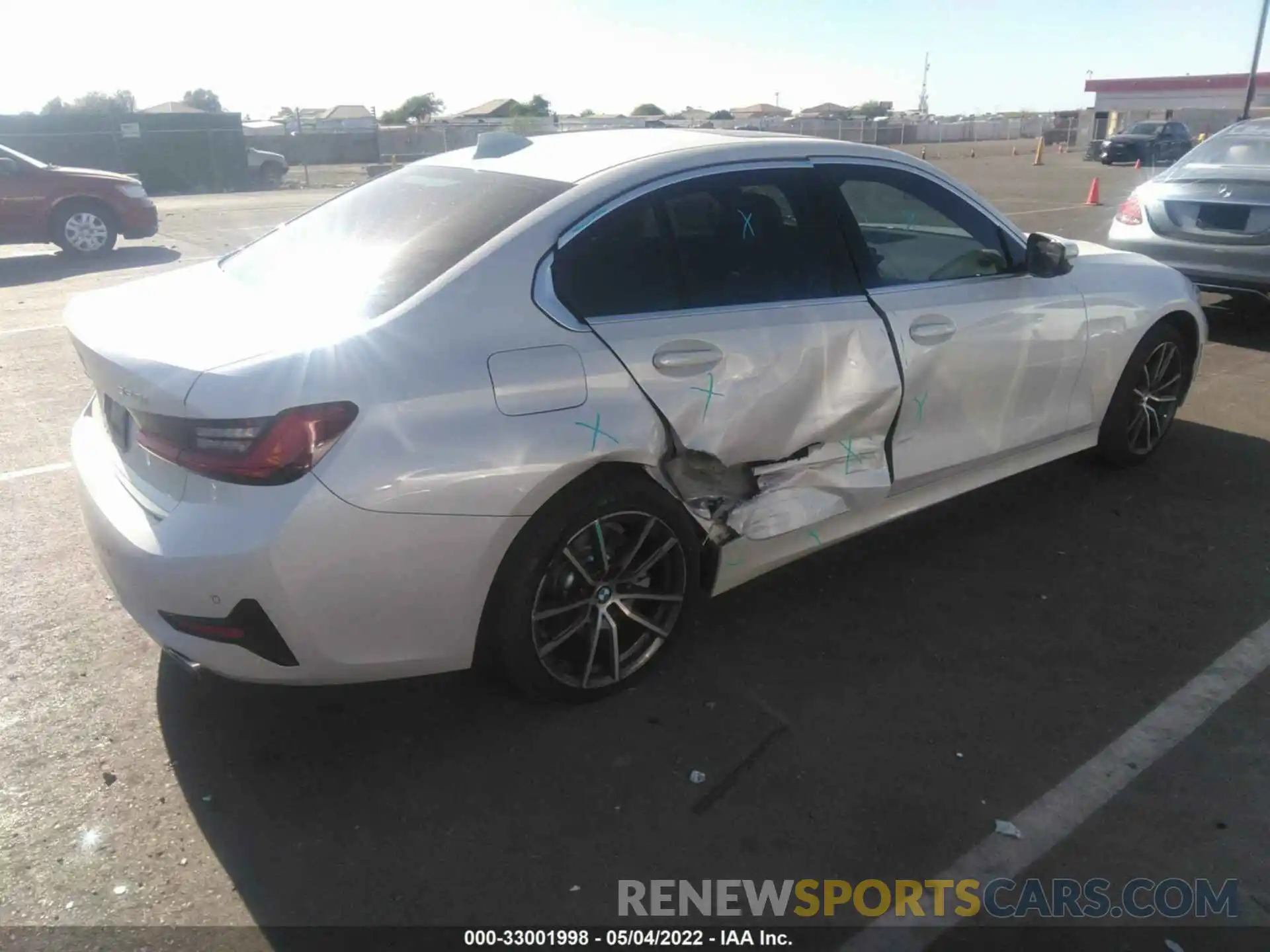 4 Photograph of a damaged car WBA5R1C57KAE82195 BMW 3 SERIES 2019