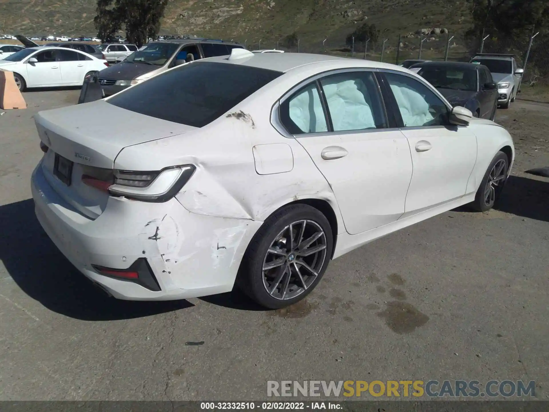 4 Photograph of a damaged car WBA5R1C58KAJ98989 BMW 3 SERIES 2019