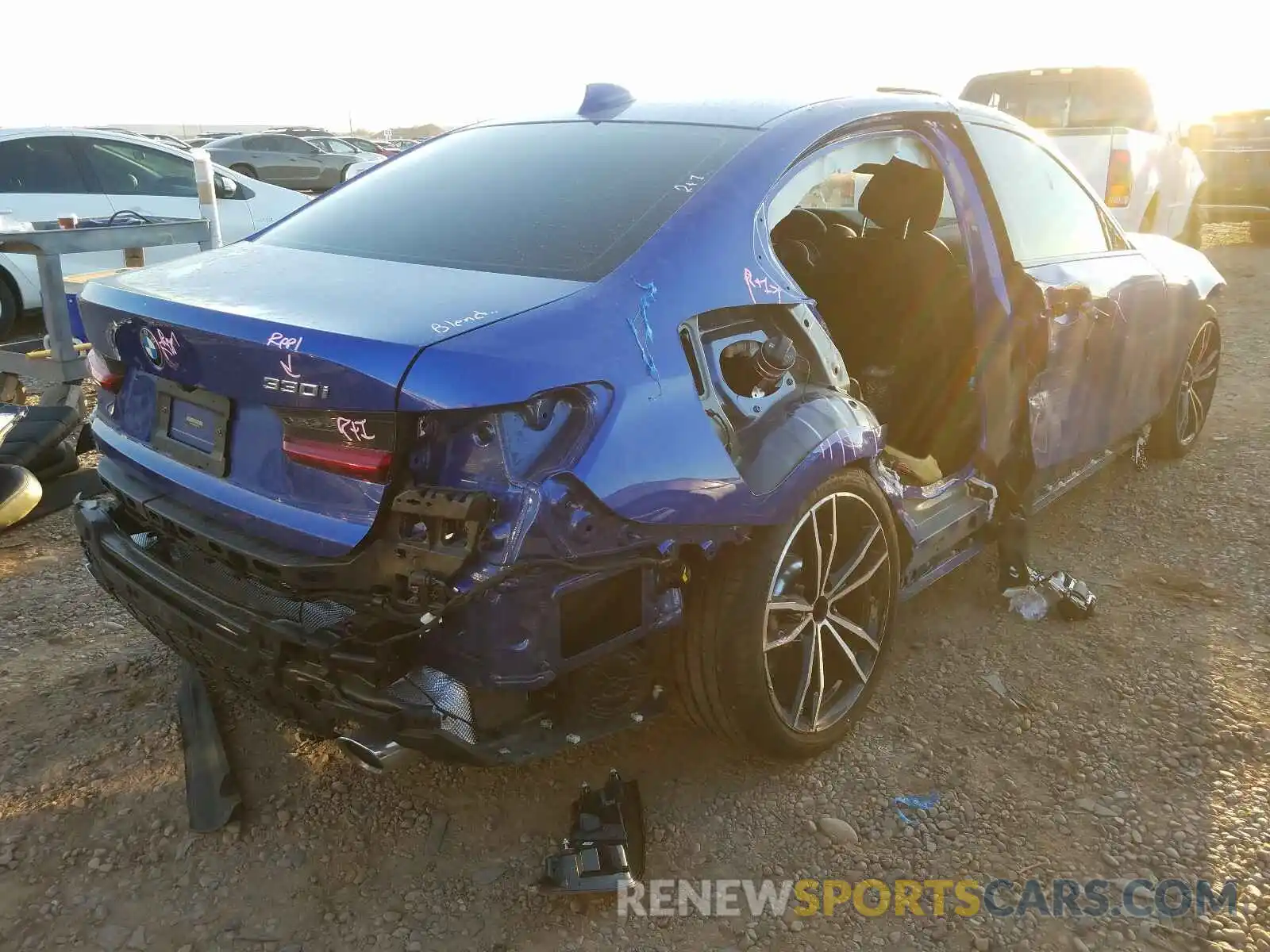 4 Photograph of a damaged car WBA5R1C58KAK09750 BMW 3 SERIES 2019