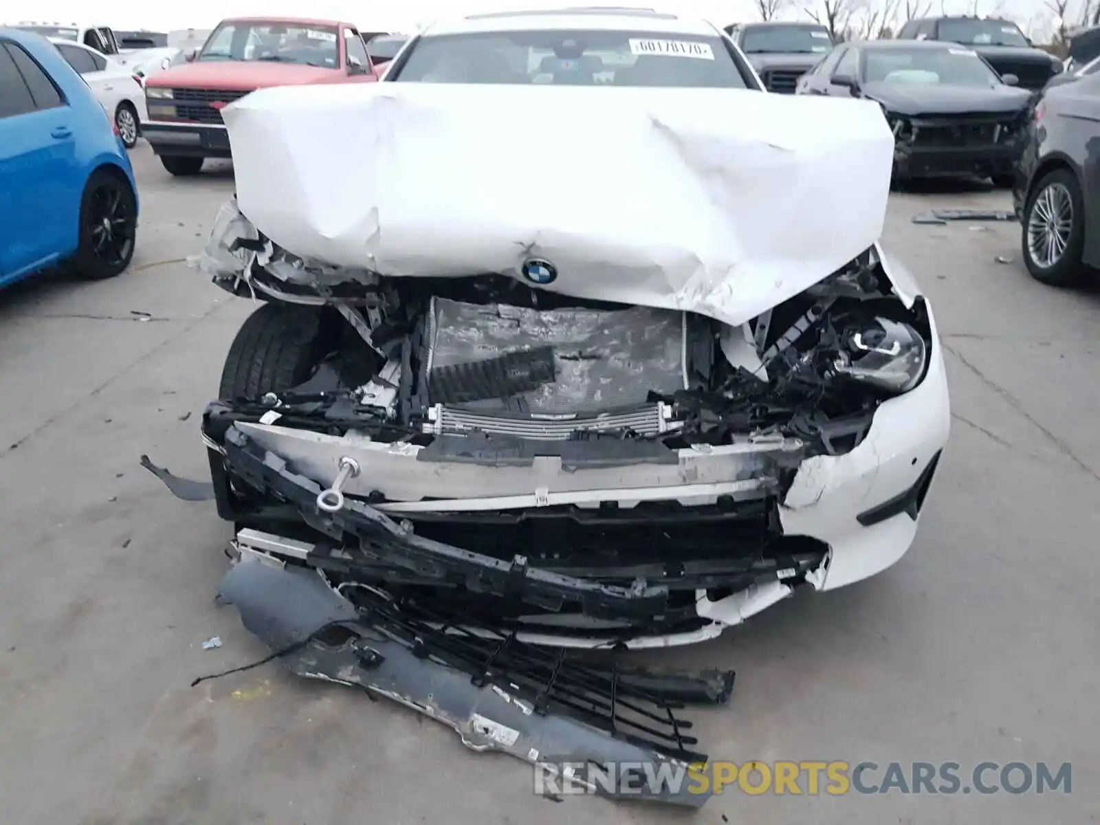 9 Photograph of a damaged car WBA5R1C58KAK10753 BMW 3 SERIES 2019