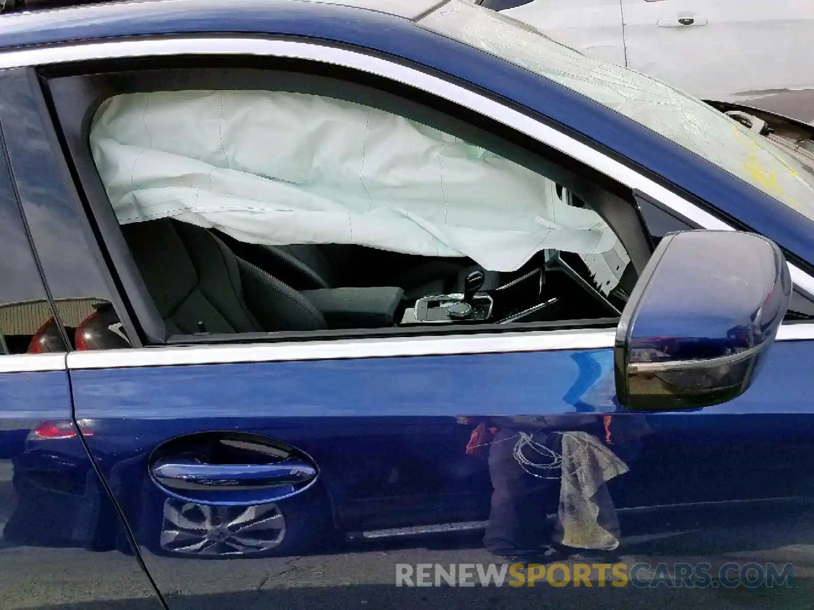 9 Photograph of a damaged car WBA5R1C59KAJ99682 BMW 3 SERIES 2019