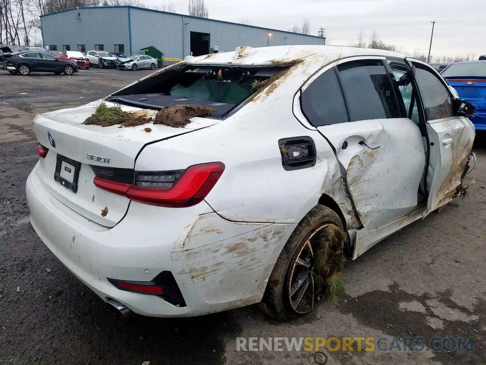 4 Photograph of a damaged car WBA5R1C59KAK07585 BMW 3 SERIES 2019