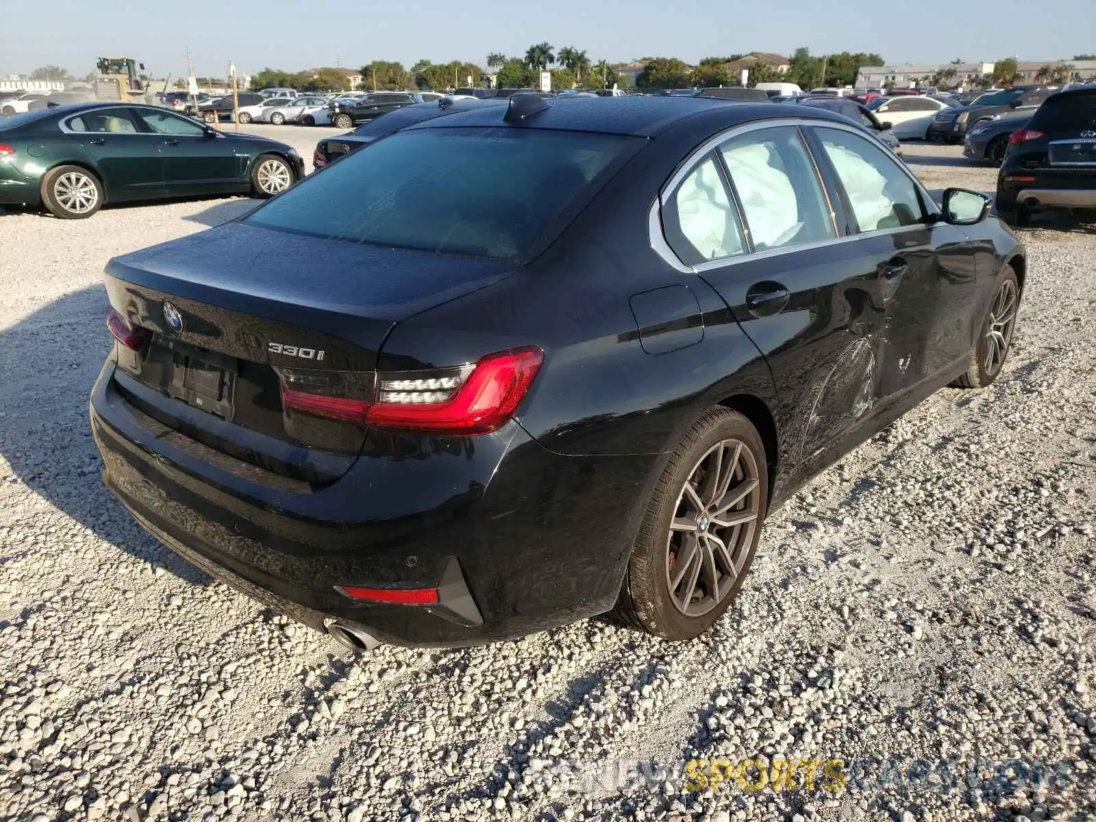 4 Photograph of a damaged car WBA5R1C59KAK11569 BMW 3 SERIES 2019