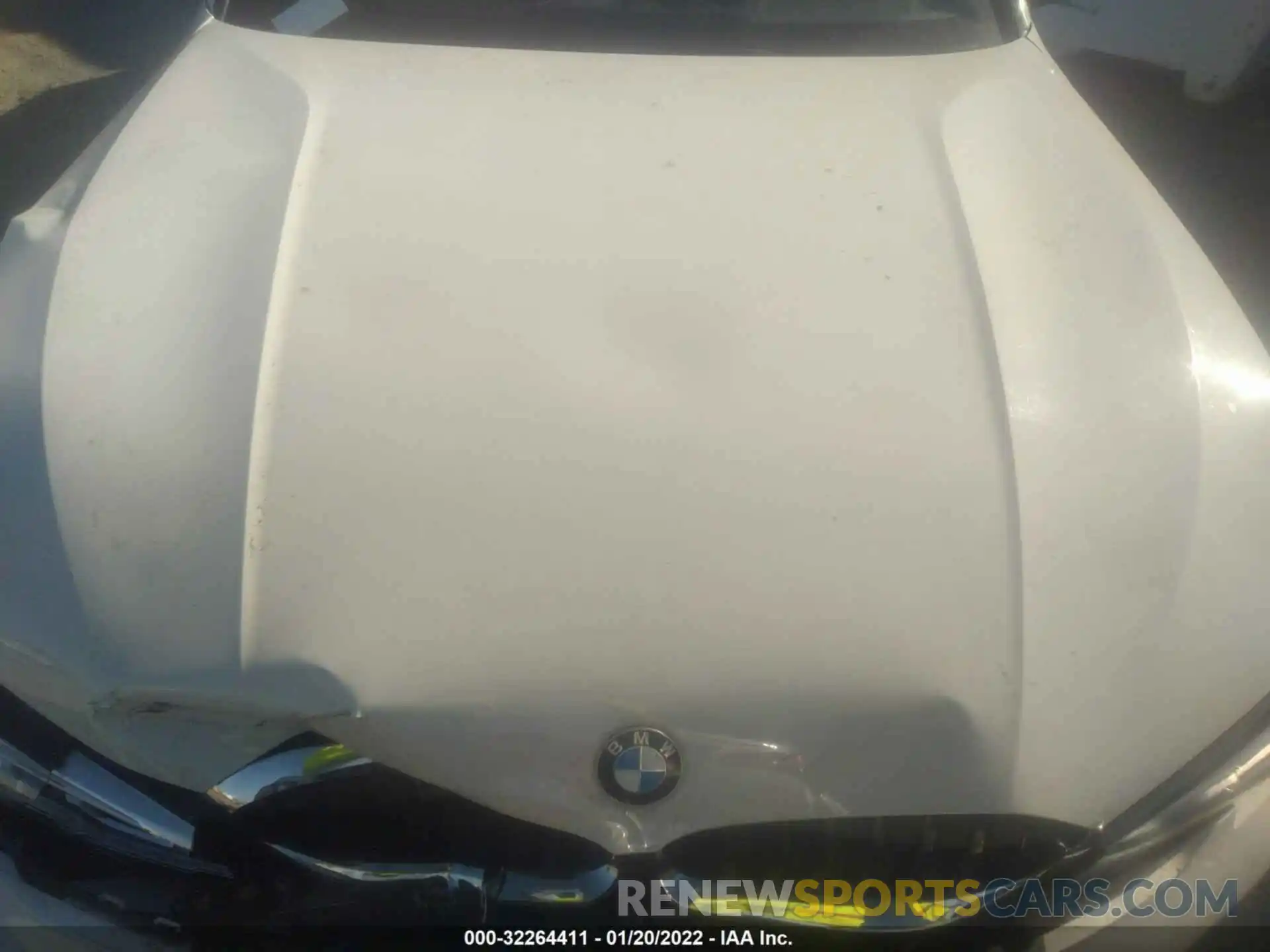 10 Photograph of a damaged car WBA5R1C5XKAK06381 BMW 3 SERIES 2019