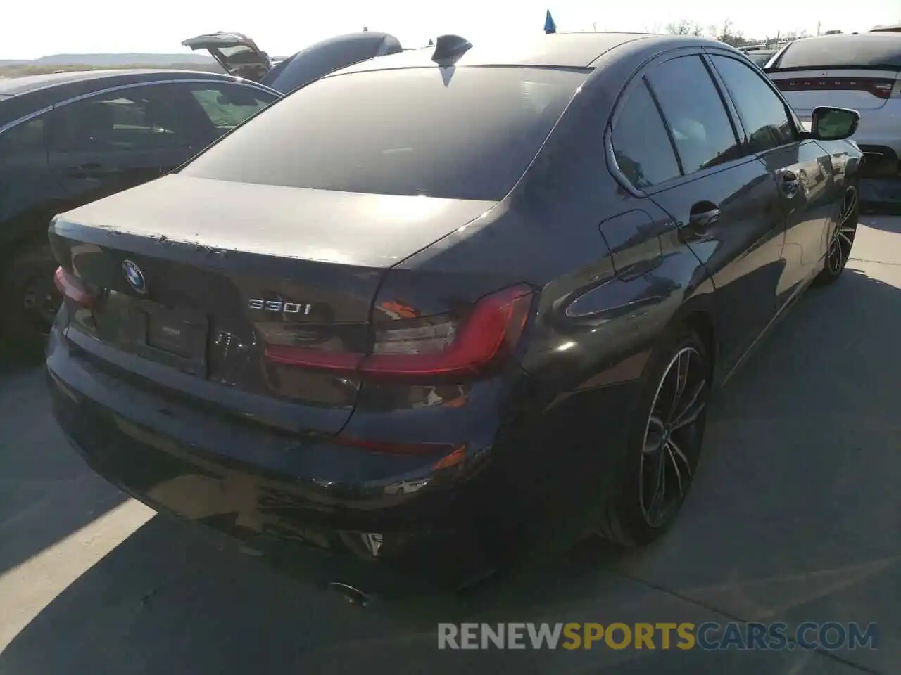 4 Photograph of a damaged car WBA5R1C5XKAK06574 BMW 3 SERIES 2019