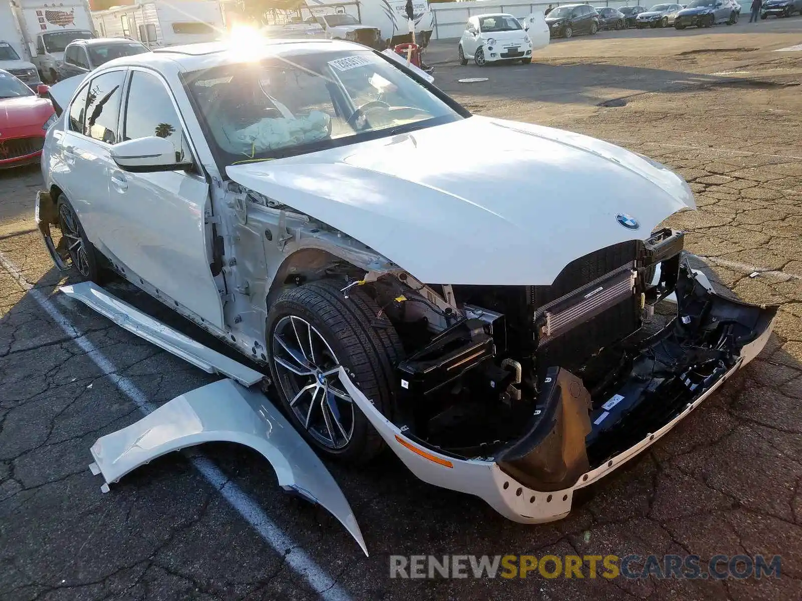 1 Photograph of a damaged car WBA5R1C5XKAK08132 BMW 3 SERIES 2019