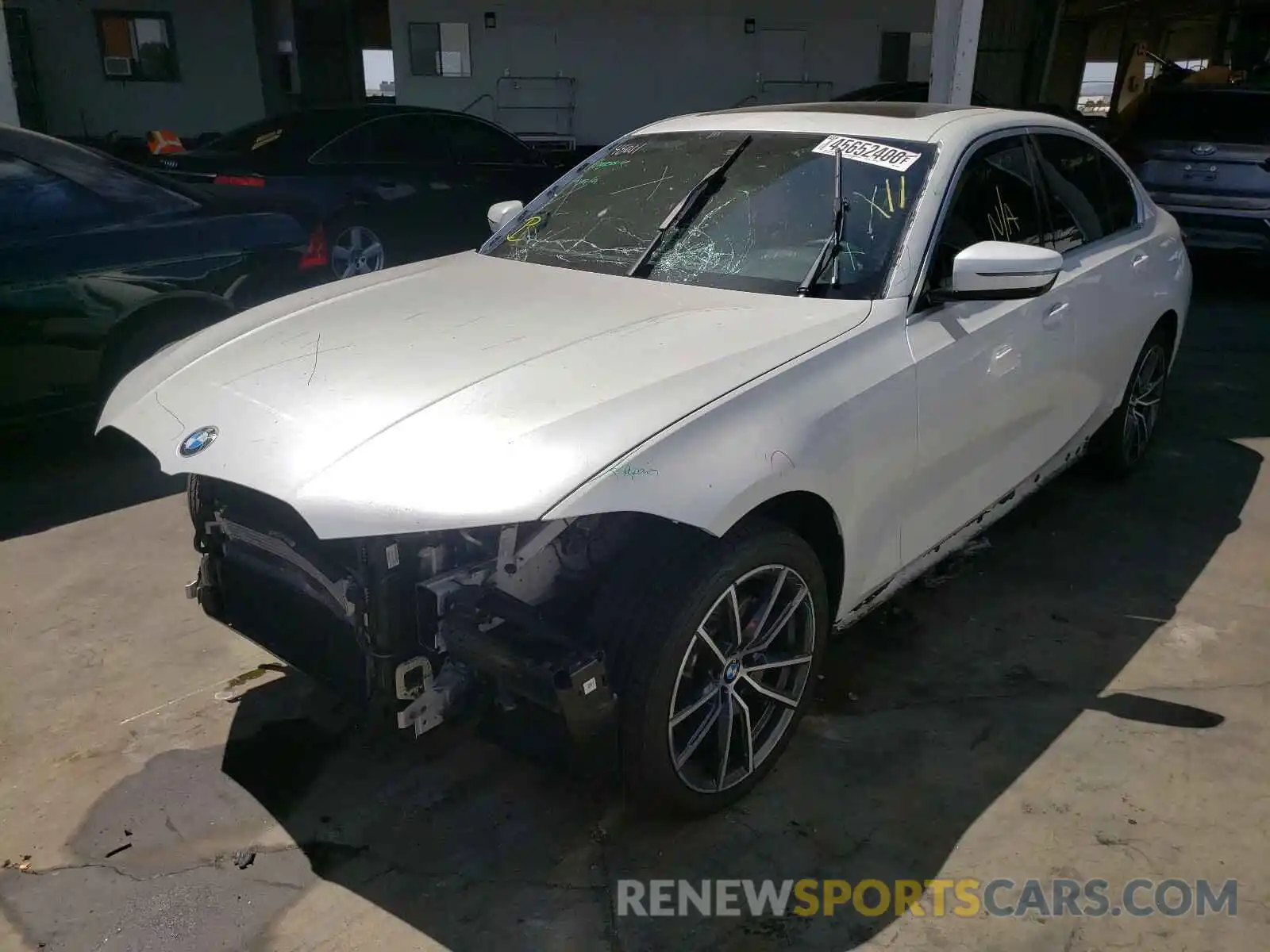 2 Фотография поврежденного автомобиля WBA5R1C5XKAK08812 BMW 3 SERIES 2019