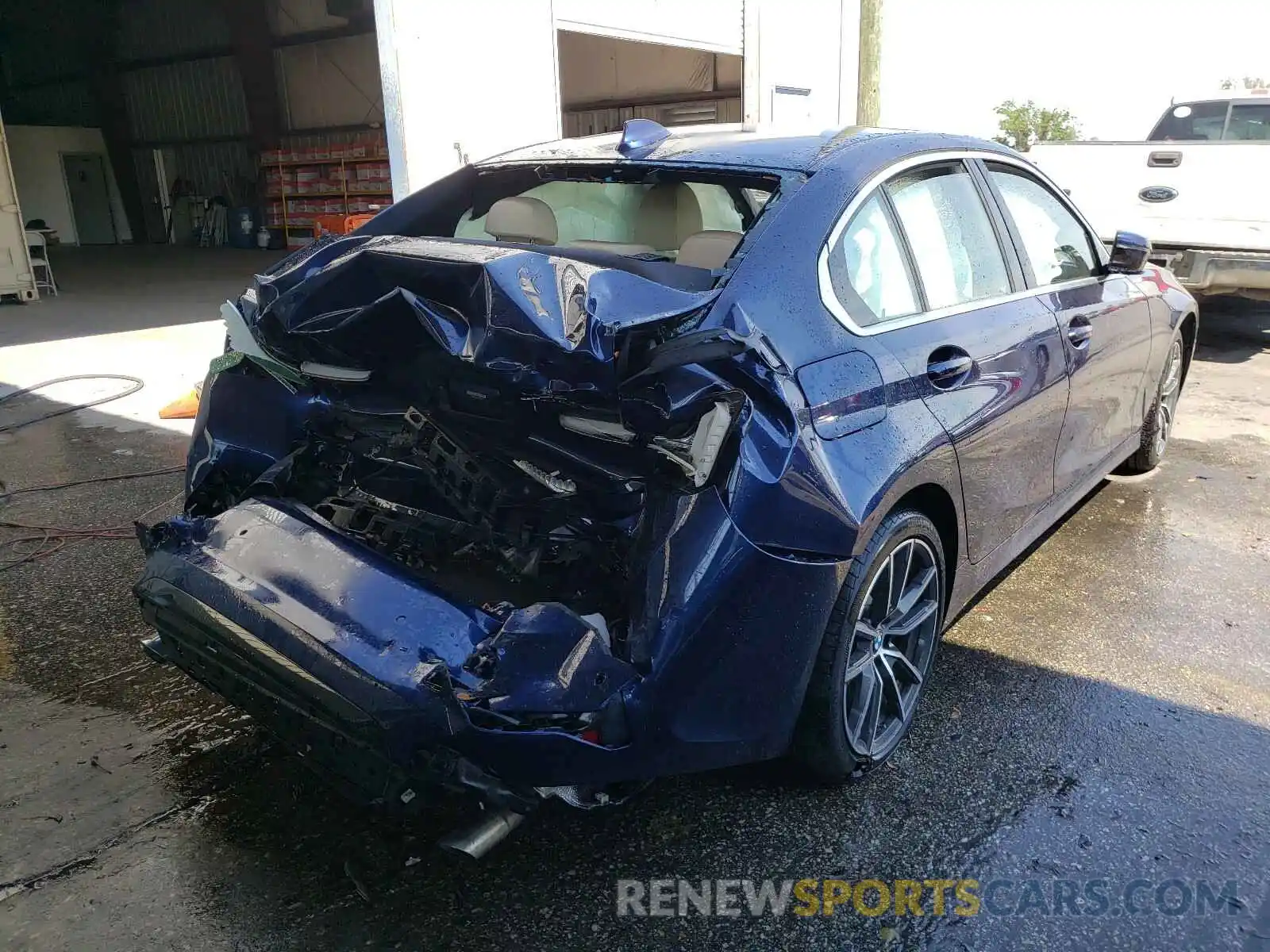 4 Photograph of a damaged car WBA5R1C5XKAK10785 BMW 3 SERIES 2019