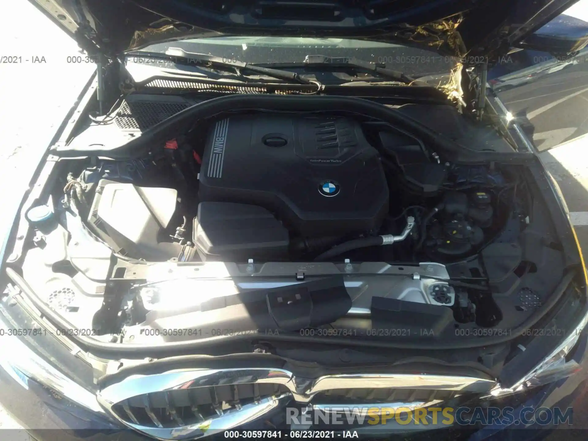 10 Photograph of a damaged car WBA5R1C5XKFH15165 BMW 3 SERIES 2019