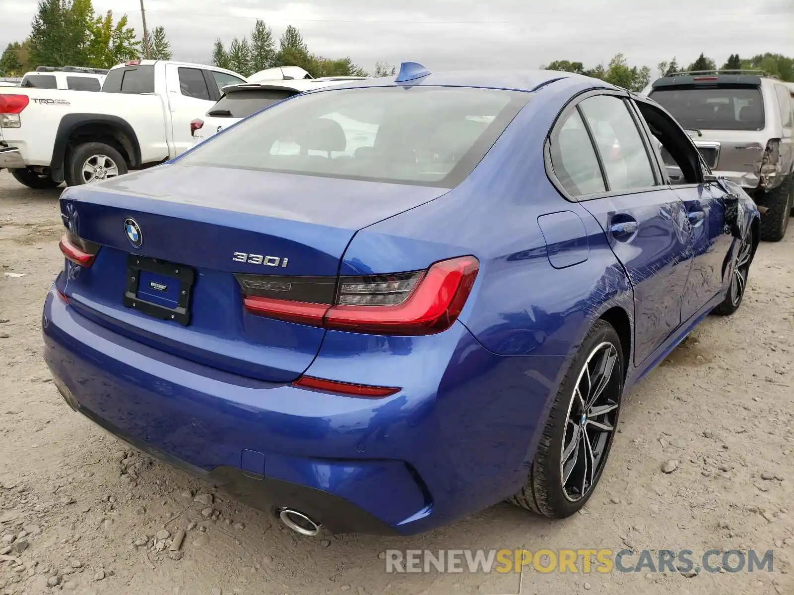 4 Photograph of a damaged car WBA5R7C50KAJ78335 BMW 3 SERIES 2019