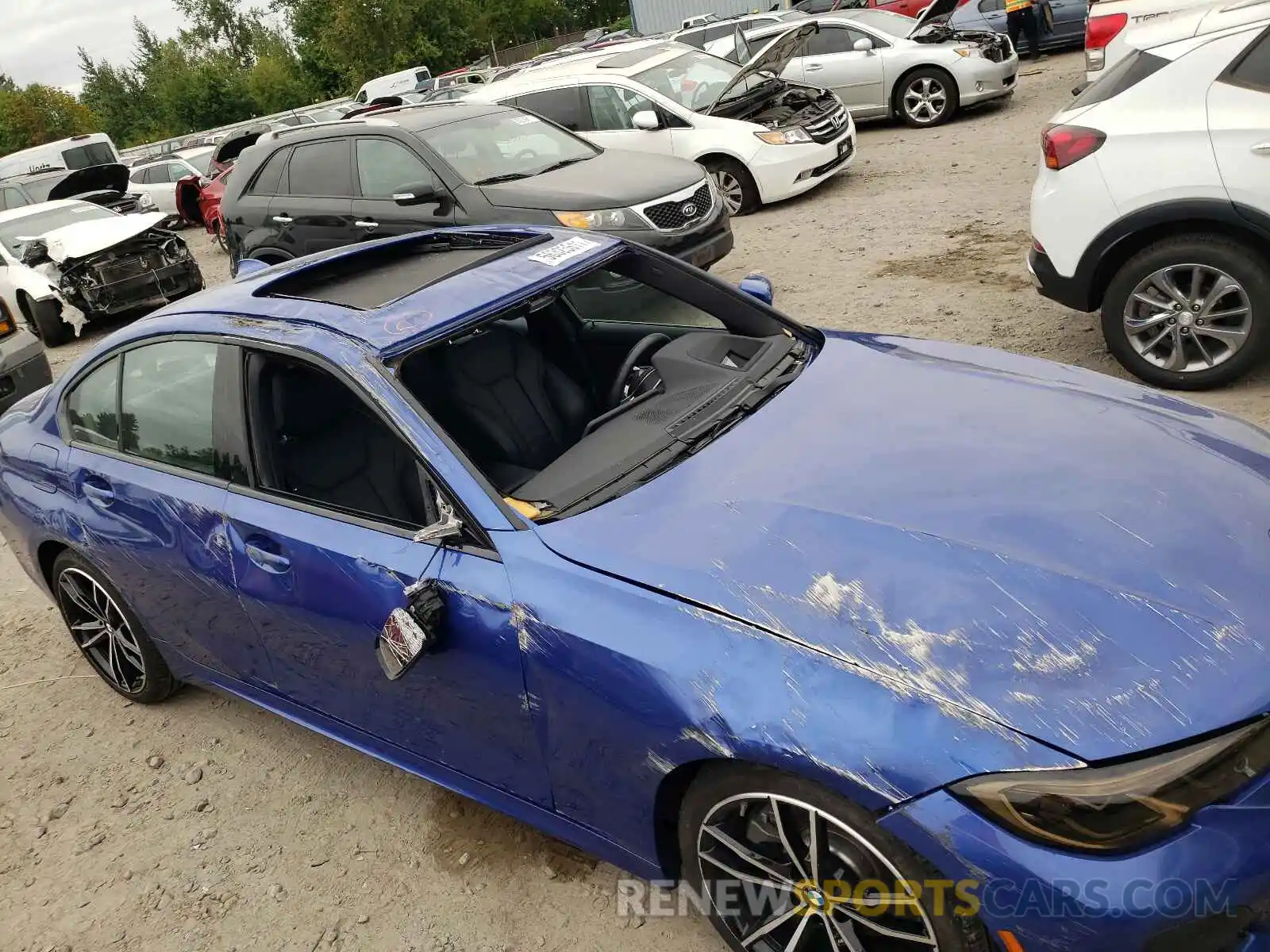 9 Photograph of a damaged car WBA5R7C50KAJ78335 BMW 3 SERIES 2019