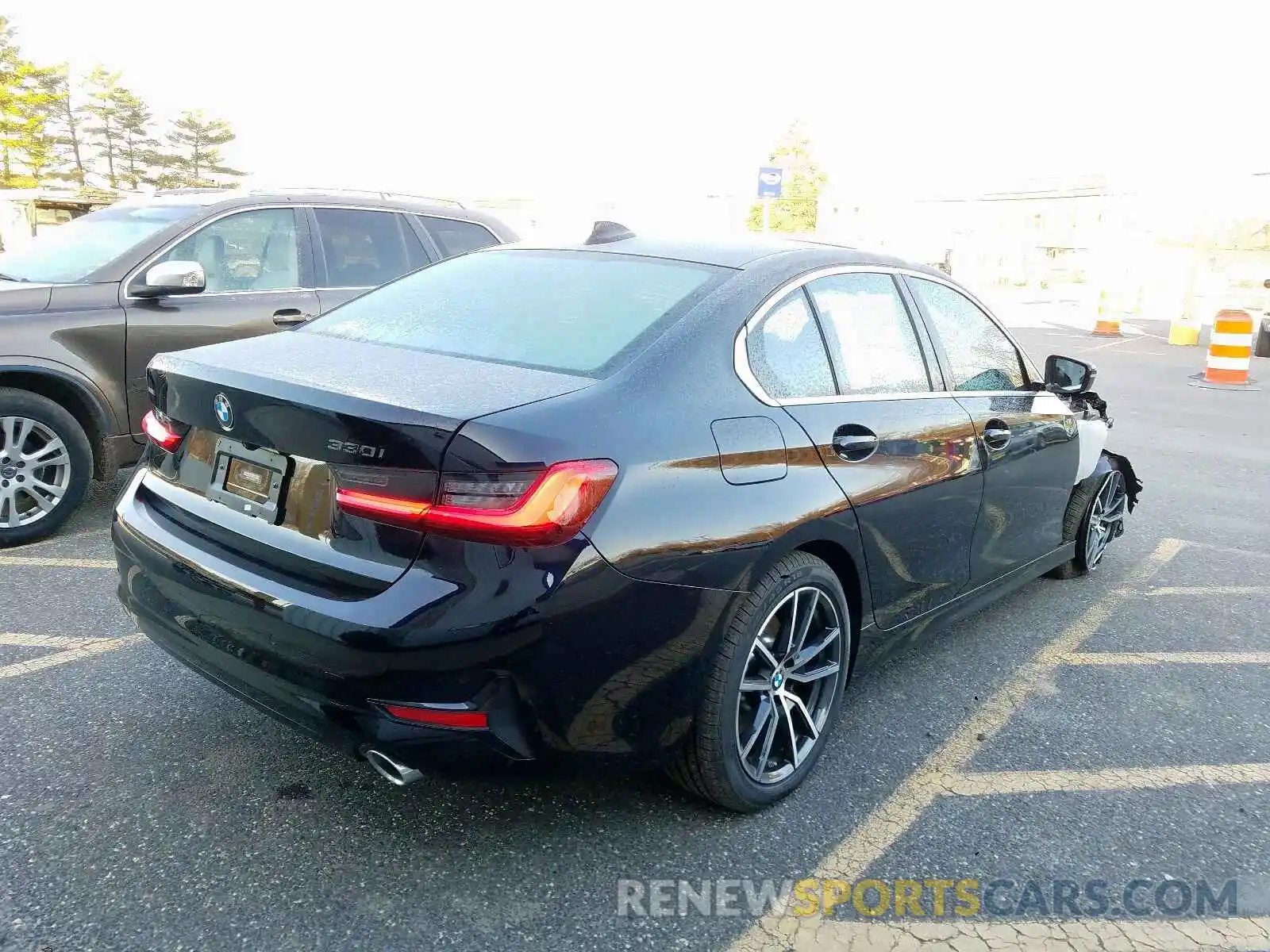 4 Photograph of a damaged car WBA5R7C50KAJ82191 BMW 3 SERIES 2019