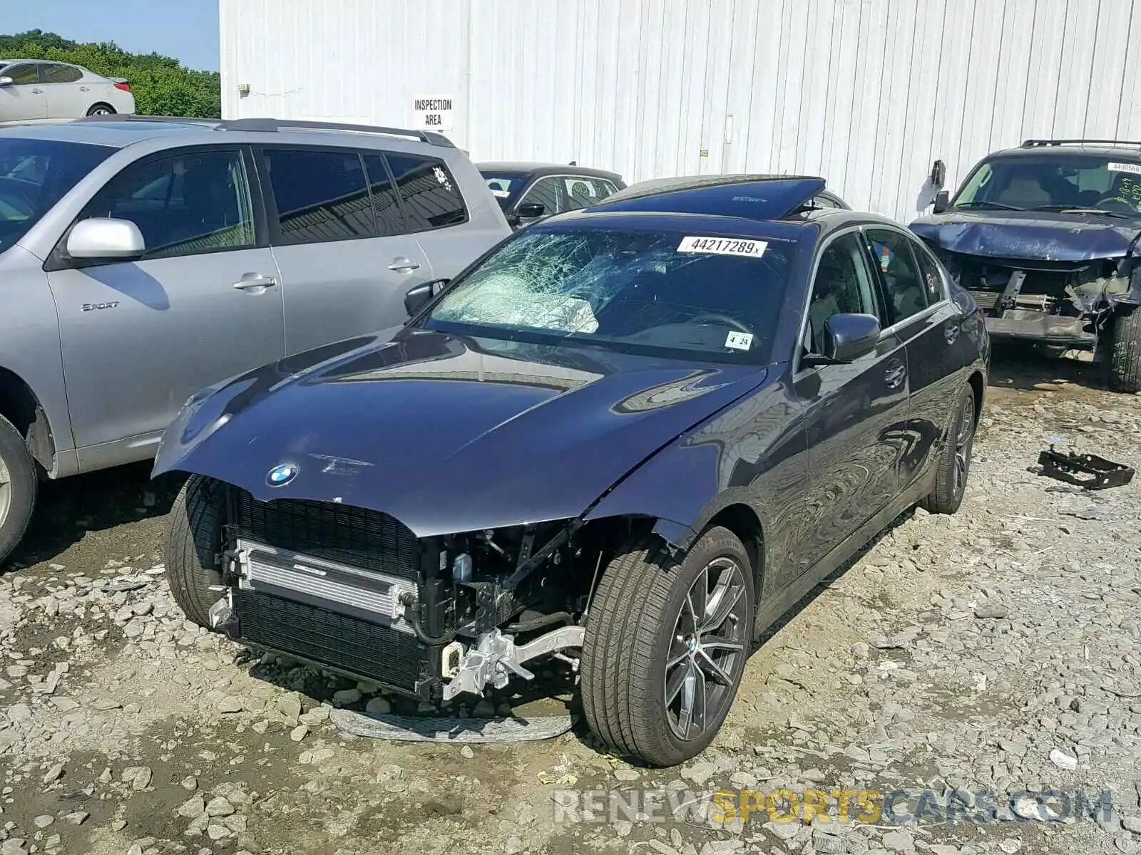 2 Фотография поврежденного автомобиля WBA5R7C50KAJ83941 BMW 3 SERIES 2019