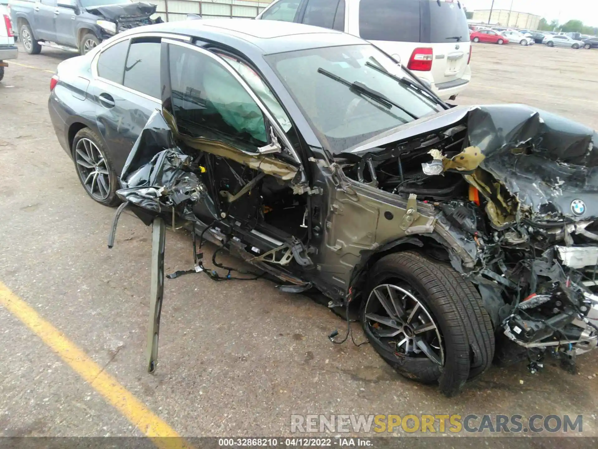 1 Photograph of a damaged car WBA5R7C50KFH12391 BMW 3 SERIES 2019