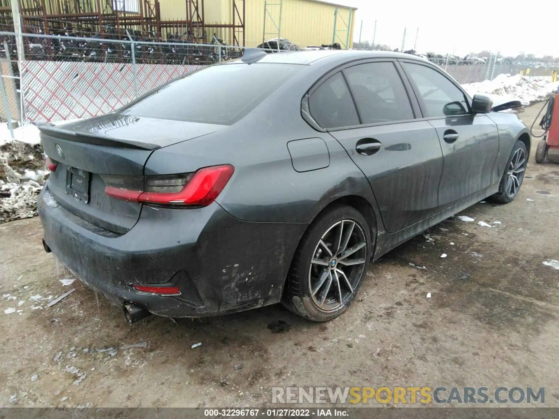 4 Photograph of a damaged car WBA5R7C51KFH28342 BMW 3 SERIES 2019