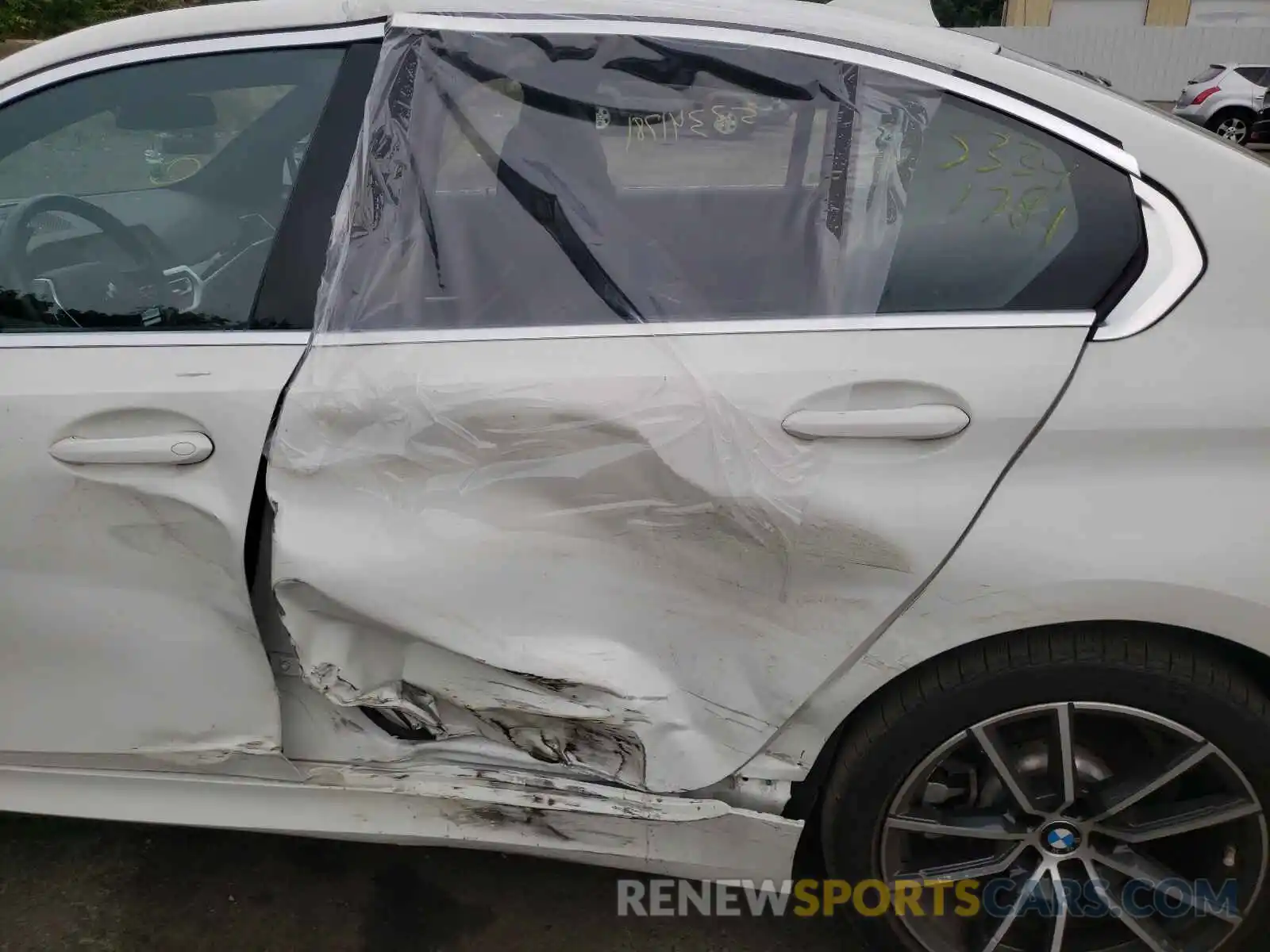 9 Photograph of a damaged car WBA5R7C52KAJ83584 BMW 3 SERIES 2019