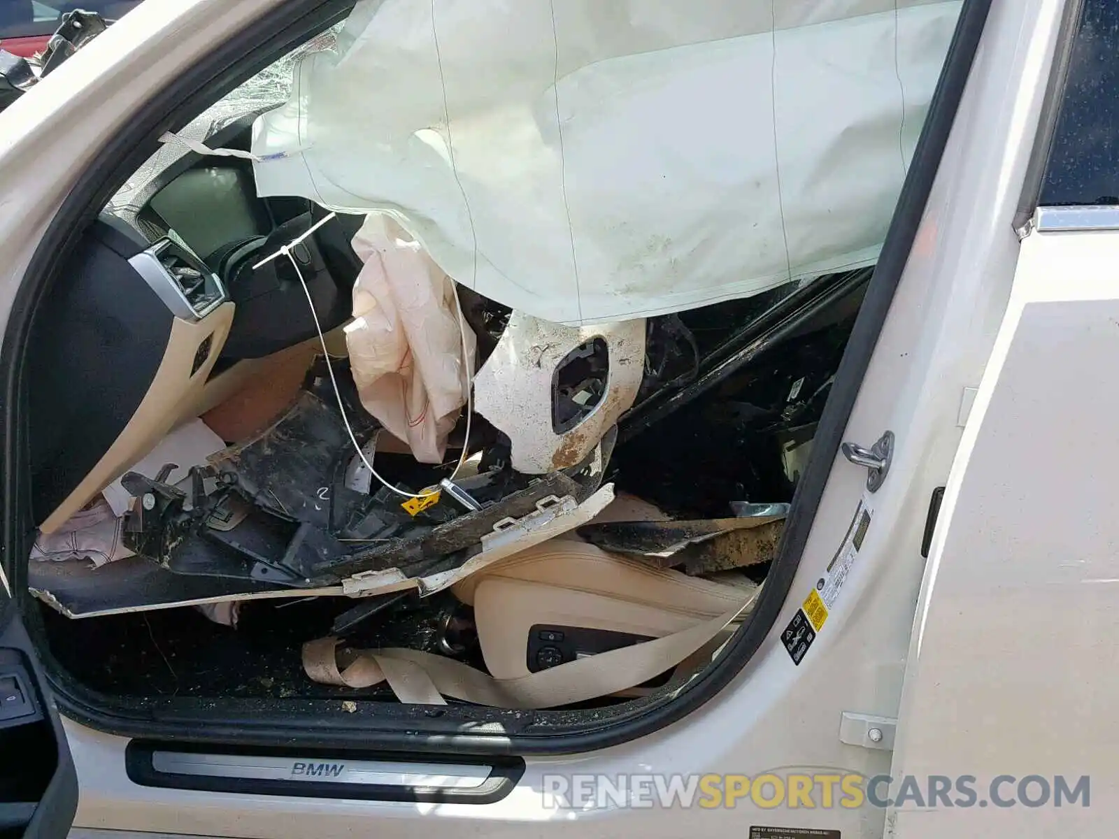 5 Photograph of a damaged car WBA5R7C52KAJ84850 BMW 3 SERIES 2019