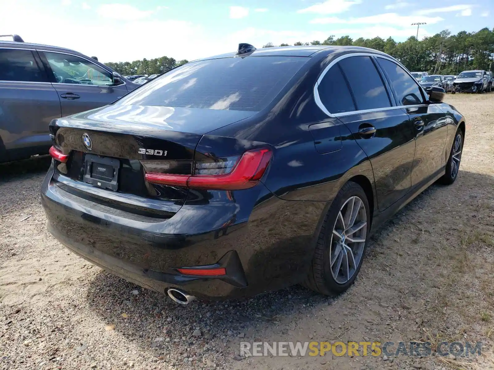 4 Photograph of a damaged car WBA5R7C52KAJ86226 BMW 3 SERIES 2019