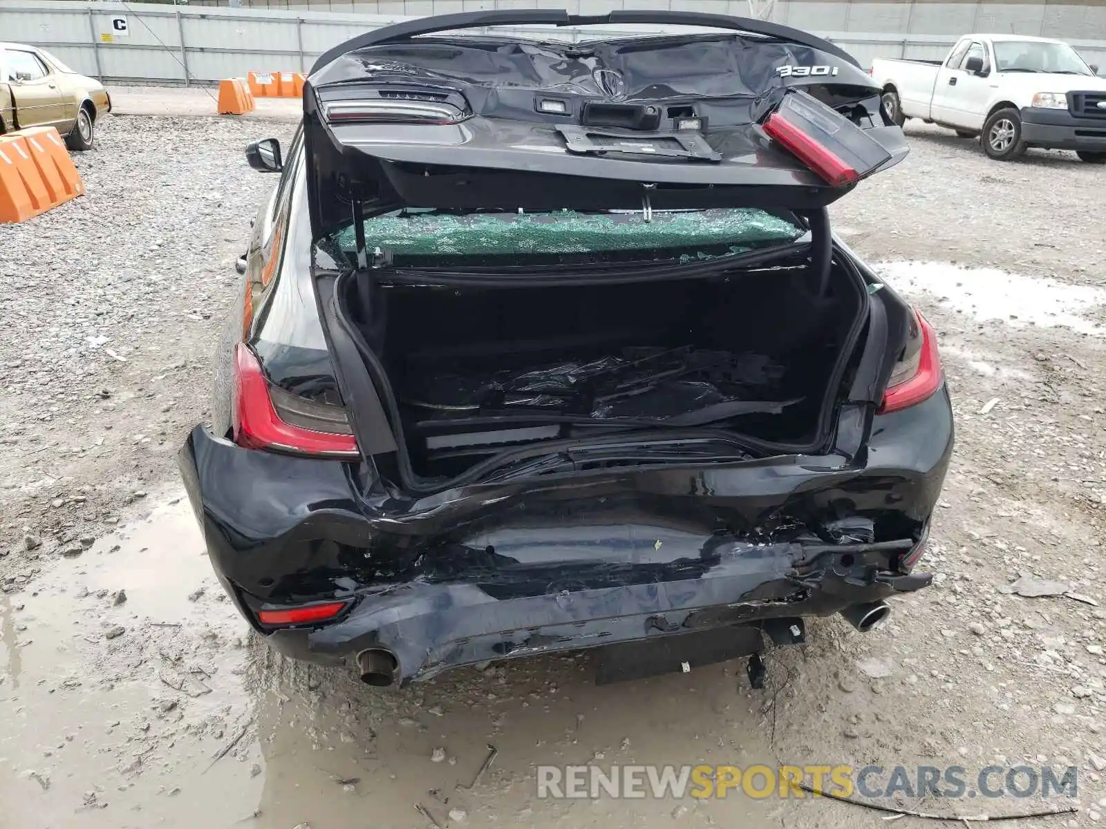 9 Photograph of a damaged car WBA5R7C52KFH05524 BMW 3 SERIES 2019