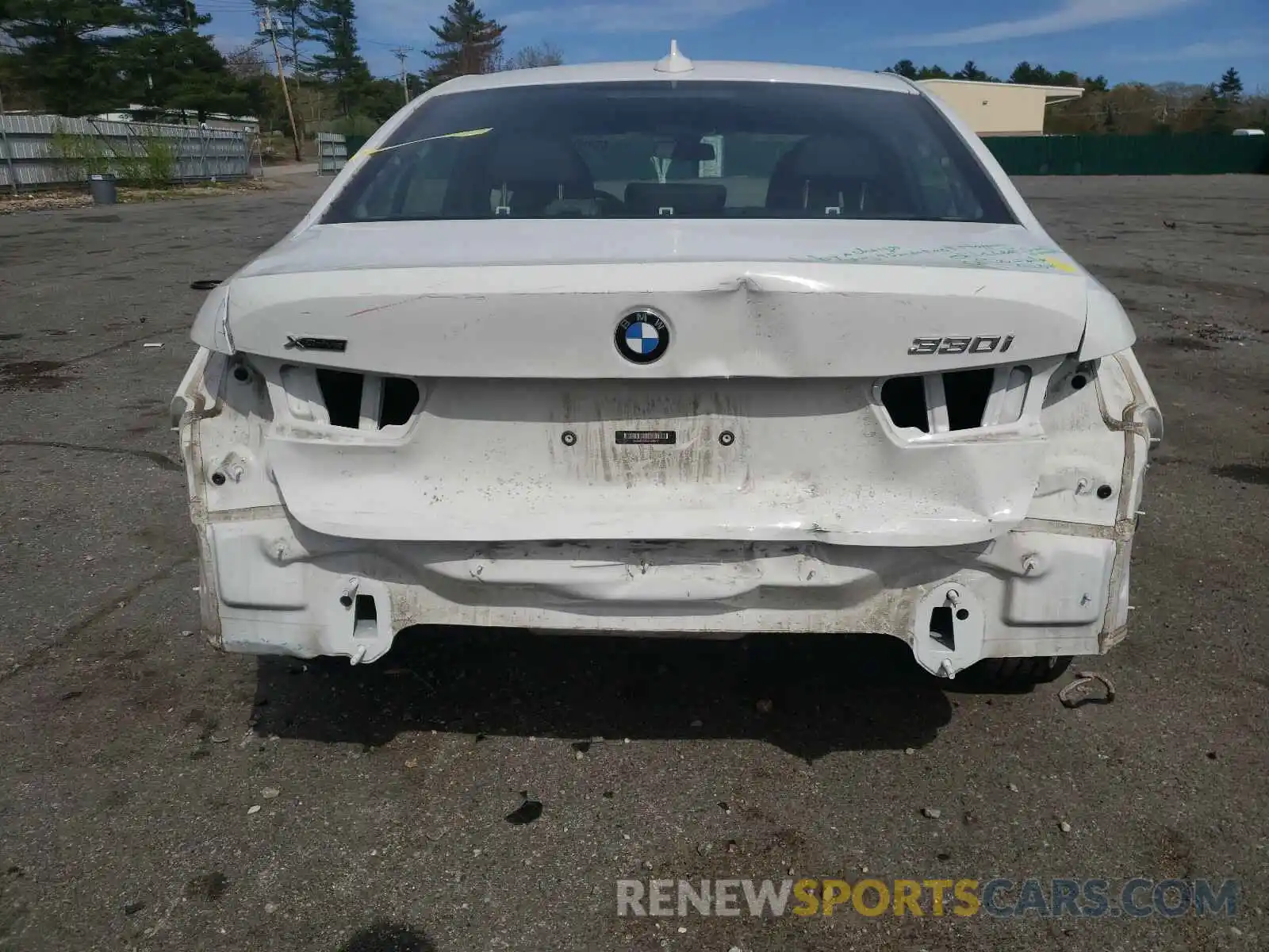 9 Photograph of a damaged car WBA5R7C53KAJ80256 BMW 3 SERIES 2019