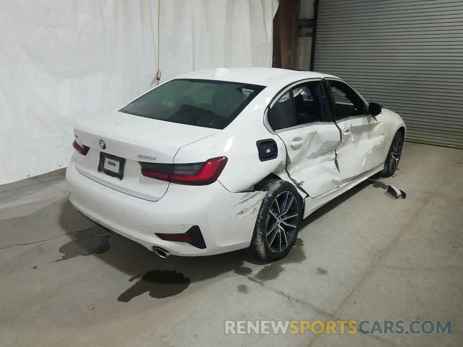 4 Photograph of a damaged car WBA5R7C53KAJ80399 BMW 3 SERIES 2019