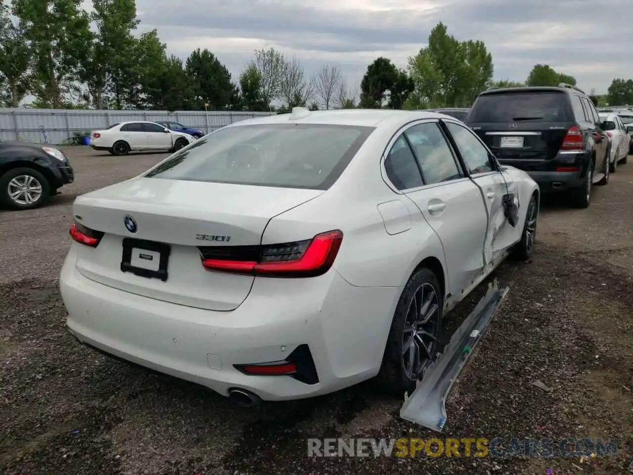 4 Photograph of a damaged car WBA5R7C53KAJ83674 BMW 3 SERIES 2019