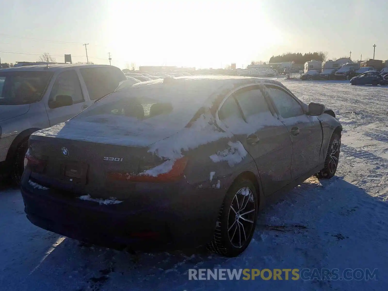 4 Photograph of a damaged car WBA5R7C53KFH04432 BMW 3 SERIES 2019