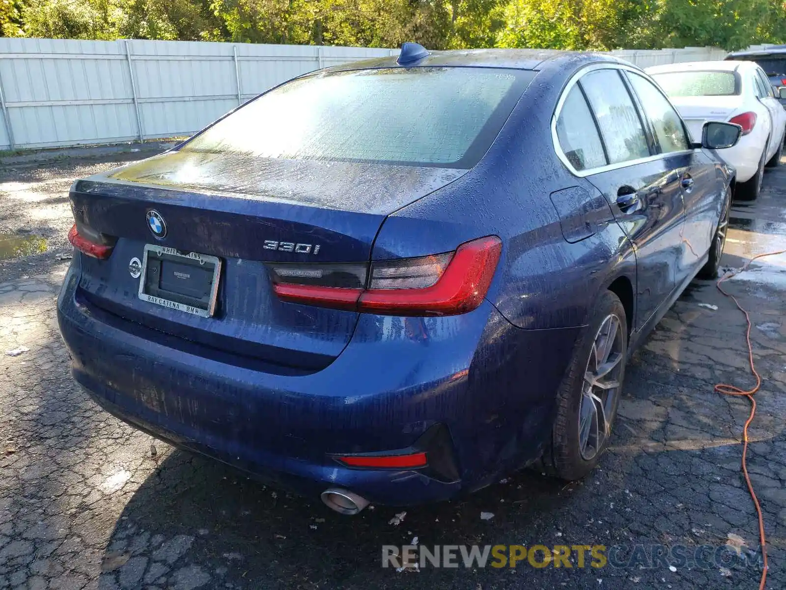 4 Photograph of a damaged car WBA5R7C54KAJ86017 BMW 3 SERIES 2019