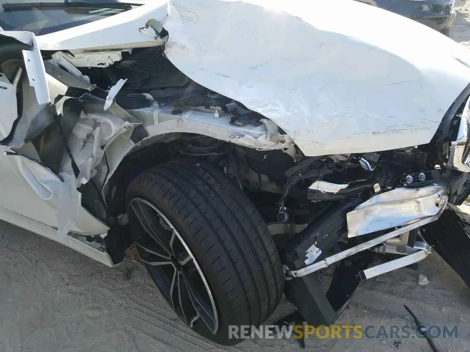 9 Фотография поврежденного автомобиля WBA5R7C56KAE82546 BMW 3 SERIES 2019