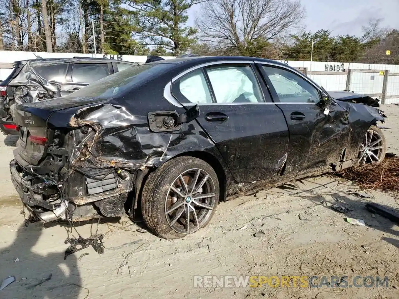 4 Photograph of a damaged car WBA5R7C57KAE83012 BMW 3 SERIES 2019