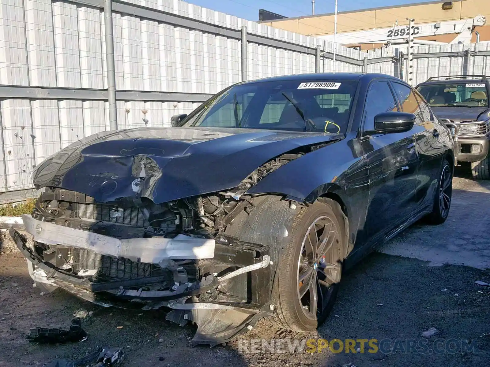 2 Фотография поврежденного автомобиля WBA5R7C57KAJ80096 BMW 3 SERIES 2019