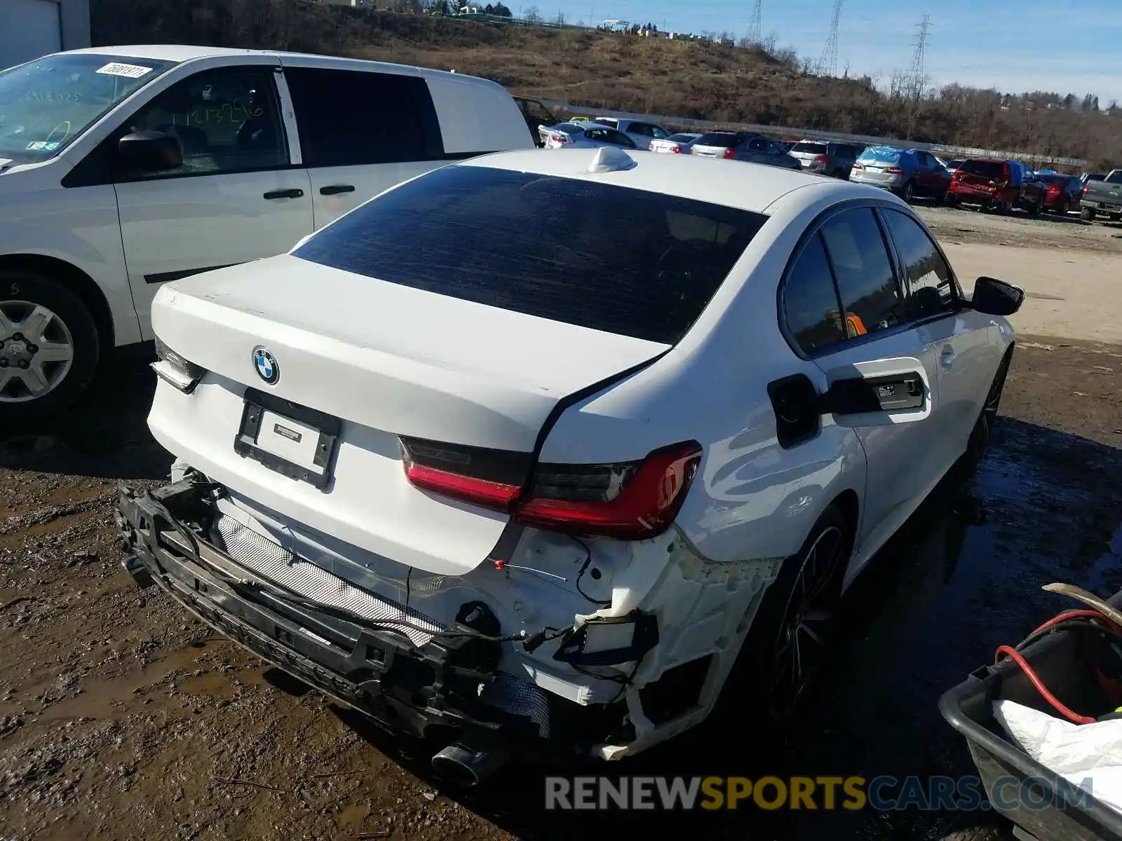 4 Photograph of a damaged car WBA5R7C57KAJ83807 BMW 3 SERIES 2019
