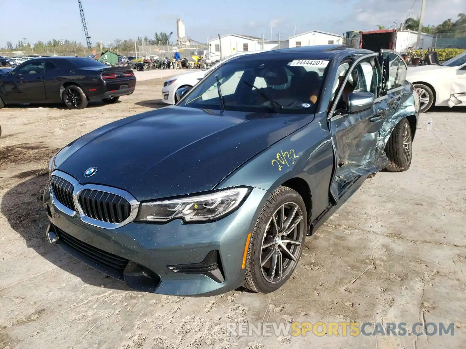 2 Фотография поврежденного автомобиля WBA5R7C57KAJ84410 BMW 3 SERIES 2019