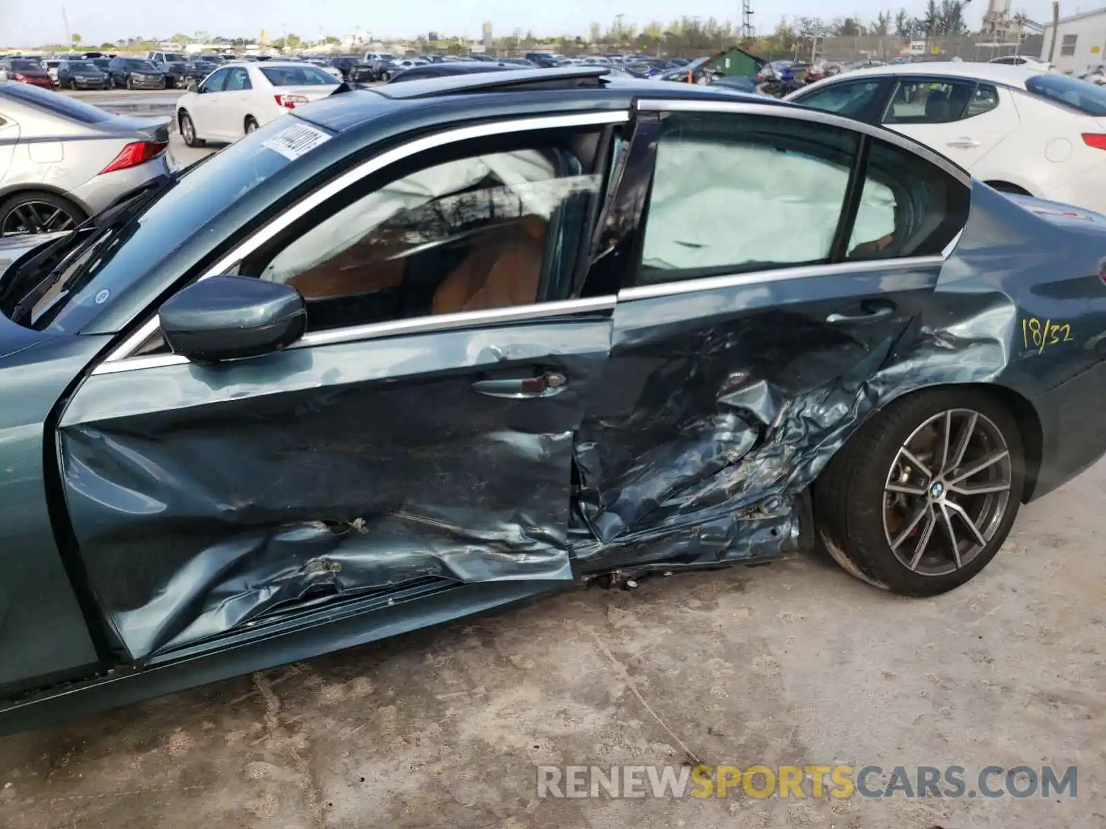 9 Photograph of a damaged car WBA5R7C57KAJ84410 BMW 3 SERIES 2019