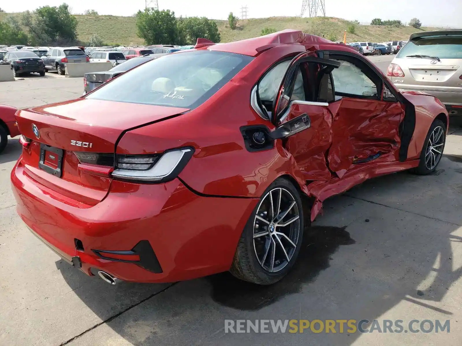 4 Photograph of a damaged car WBA5R7C57KAJ85508 BMW 3 SERIES 2019