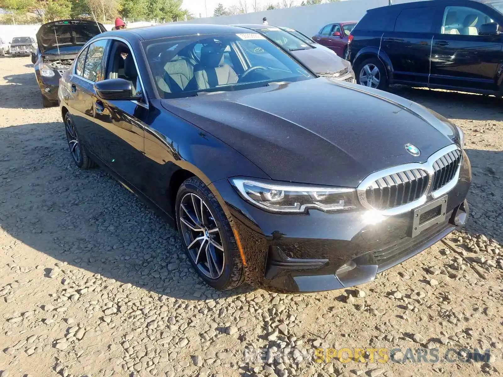 1 Фотография поврежденного автомобиля WBA5R7C57KFH20472 BMW 3 SERIES 2019