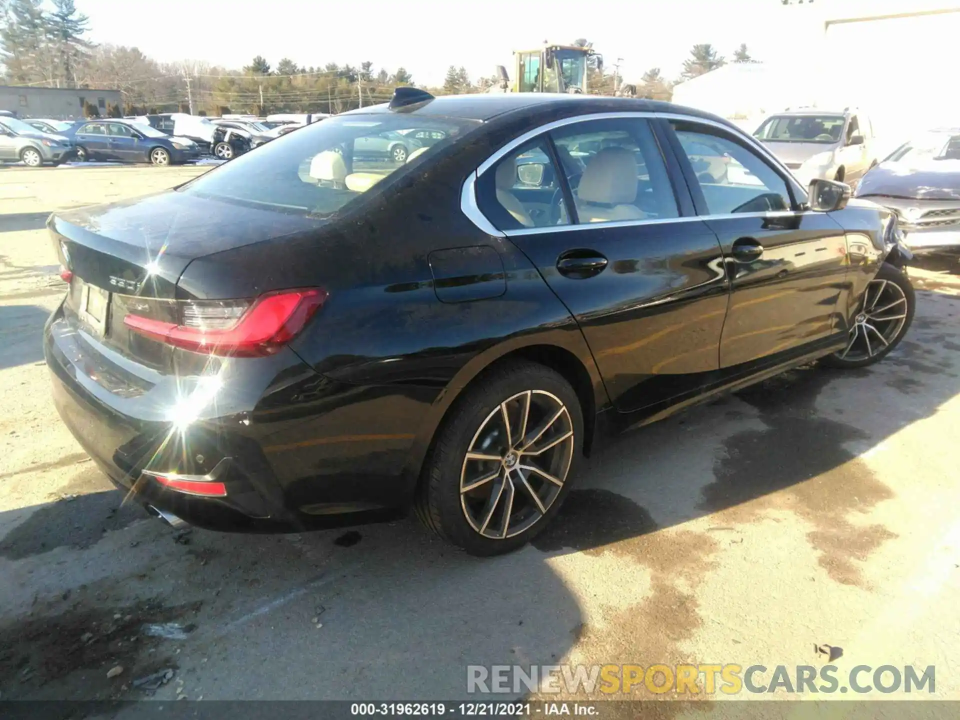 4 Photograph of a damaged car WBA5R7C58KAJ82651 BMW 3 SERIES 2019